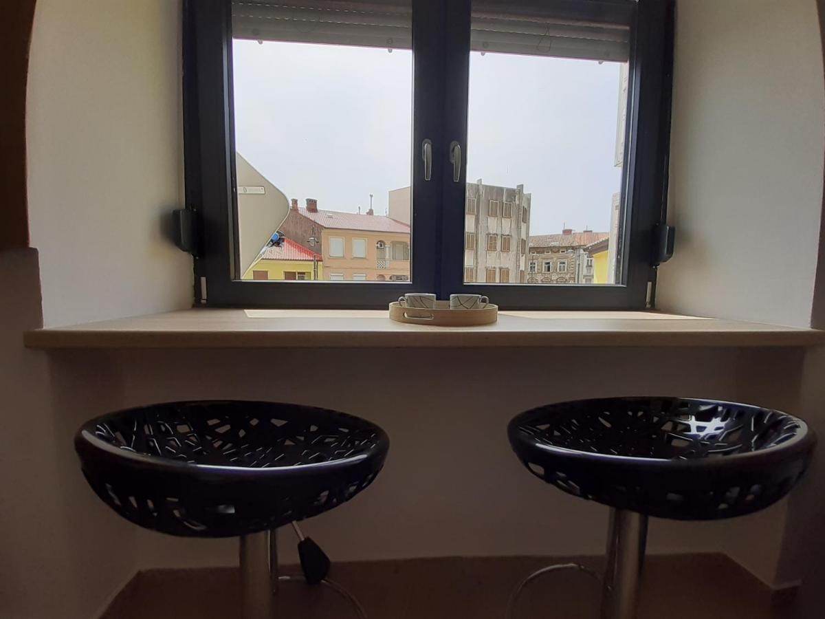 Apartmani Audacia 茨里克韦尼察 外观 照片
