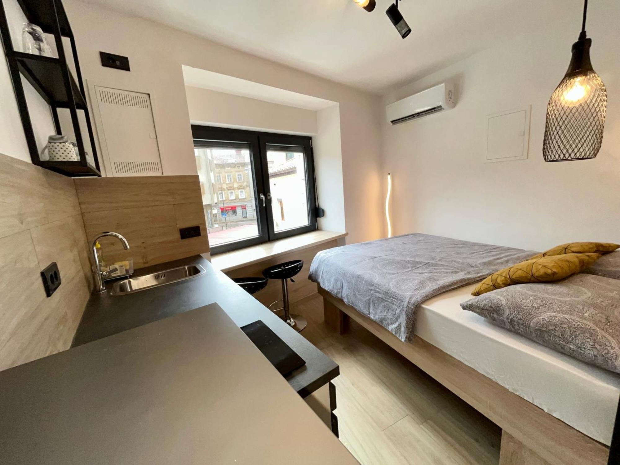 Apartmani Audacia 茨里克韦尼察 外观 照片